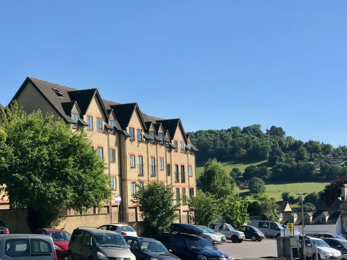 Upper Highview - Self Catering Apartment, Fpventures Stroud Stroud  Exterior photo